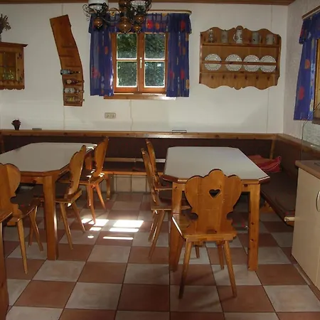 Nyaraló Gemuetliches In Haberbuehl Mit Grosser Terrasse